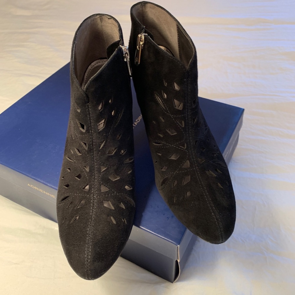 Heeled black booties